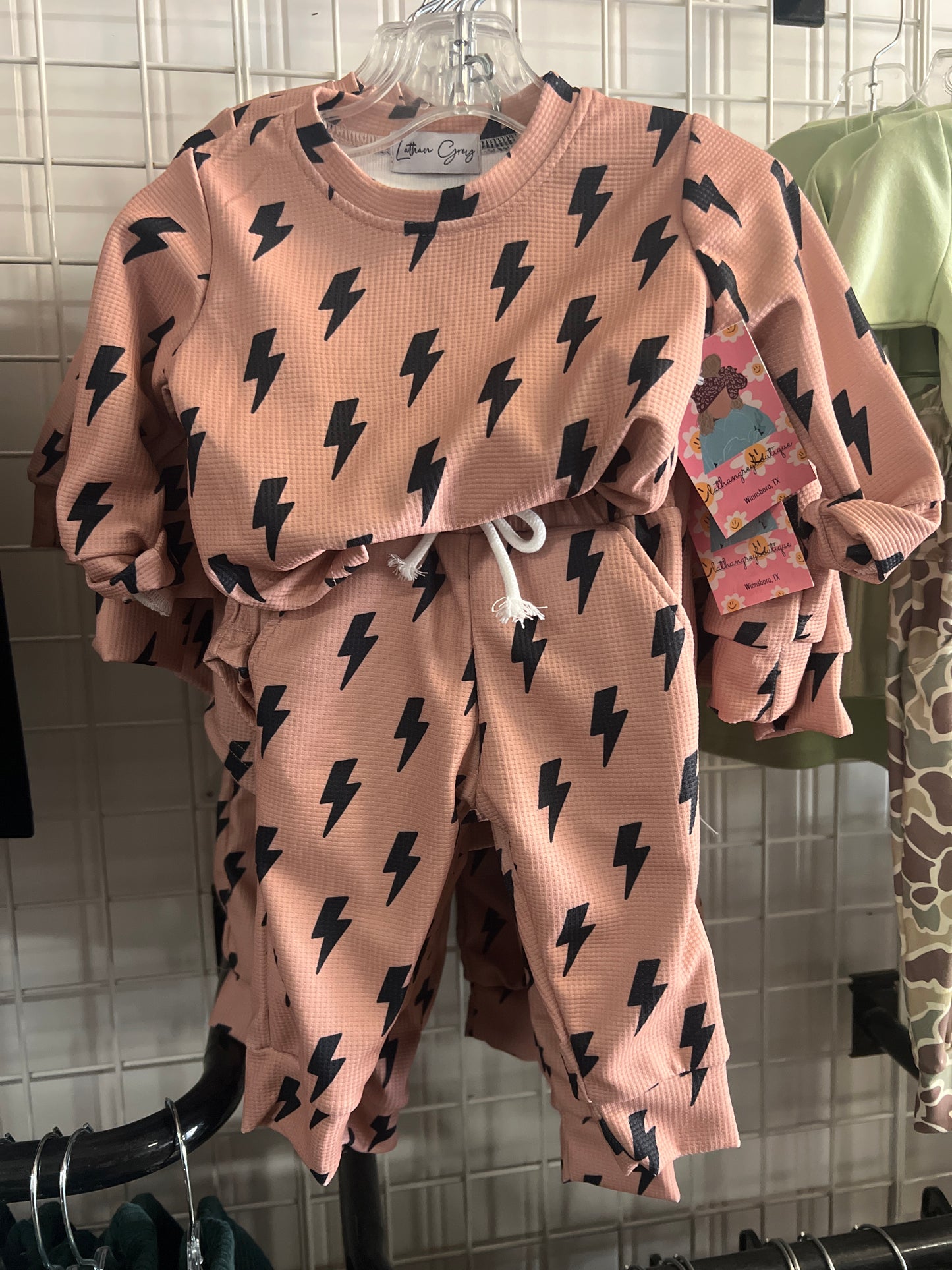 Lightning bolt set