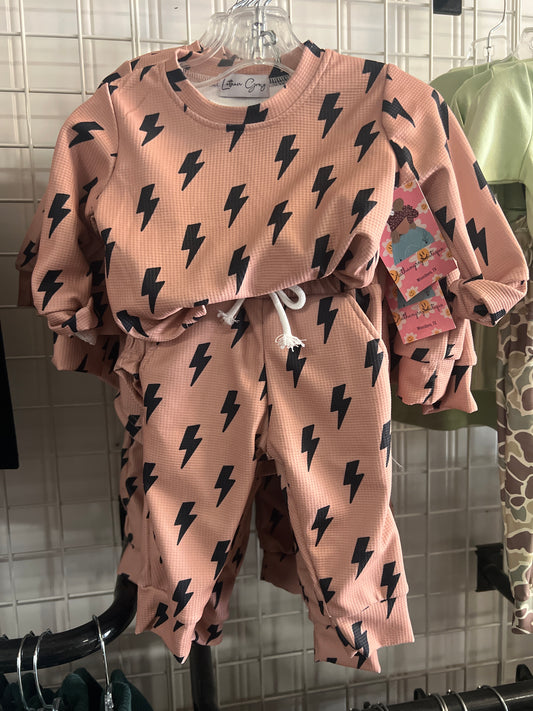 Lightning bolt set